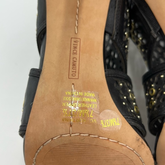 Vince Camuto 4” Black and Gold Leather Heels NWOT, excellent condition - Picture 9 of 17